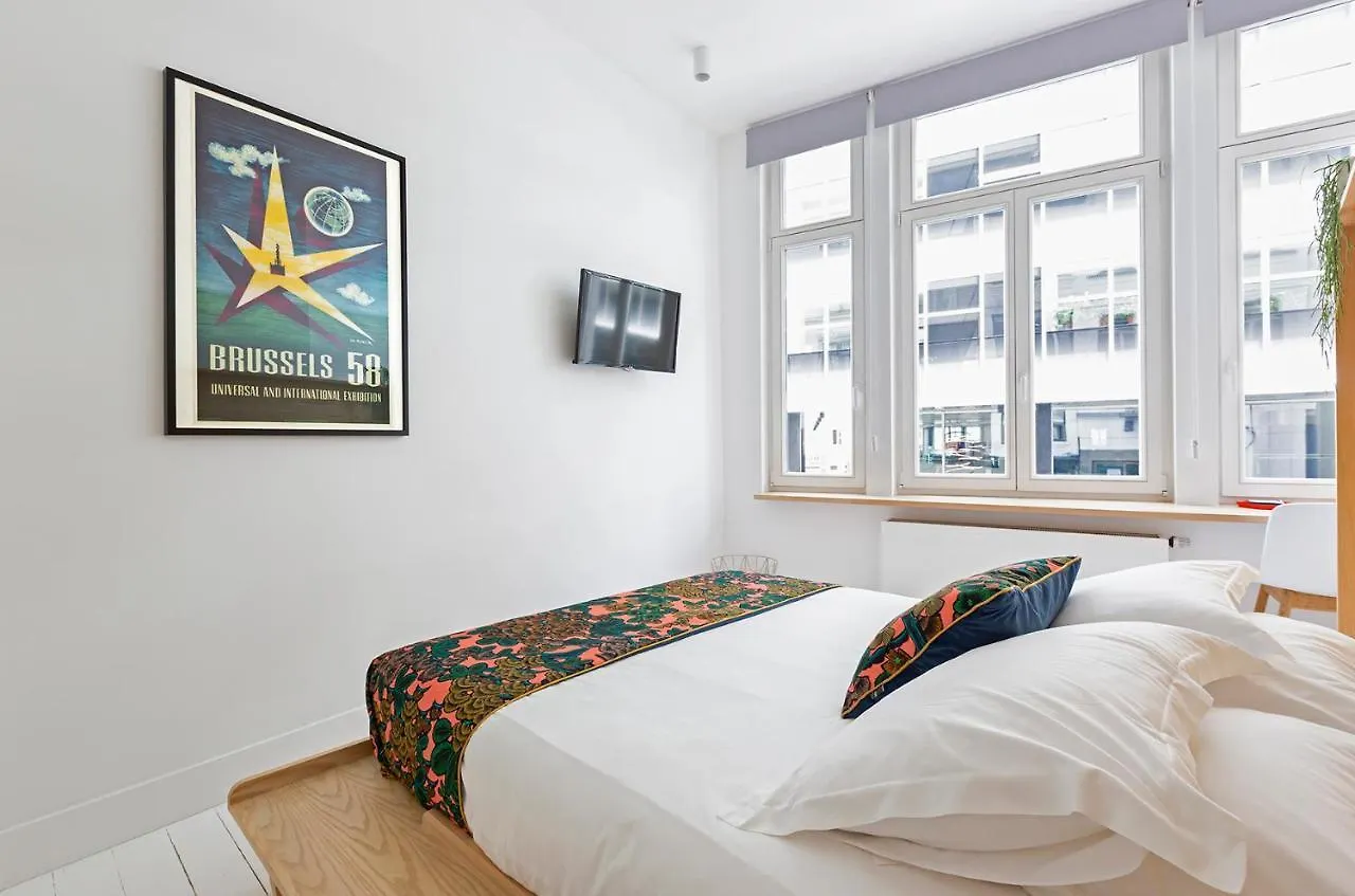 Happy Guesthouse - Grand Place Brussels 3*,